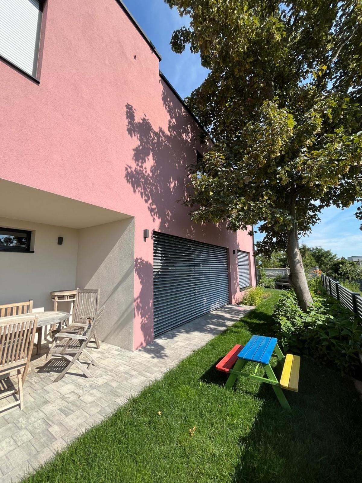 Villa Rose Close To Vienna & Airport Maria Ellend Extérieur photo