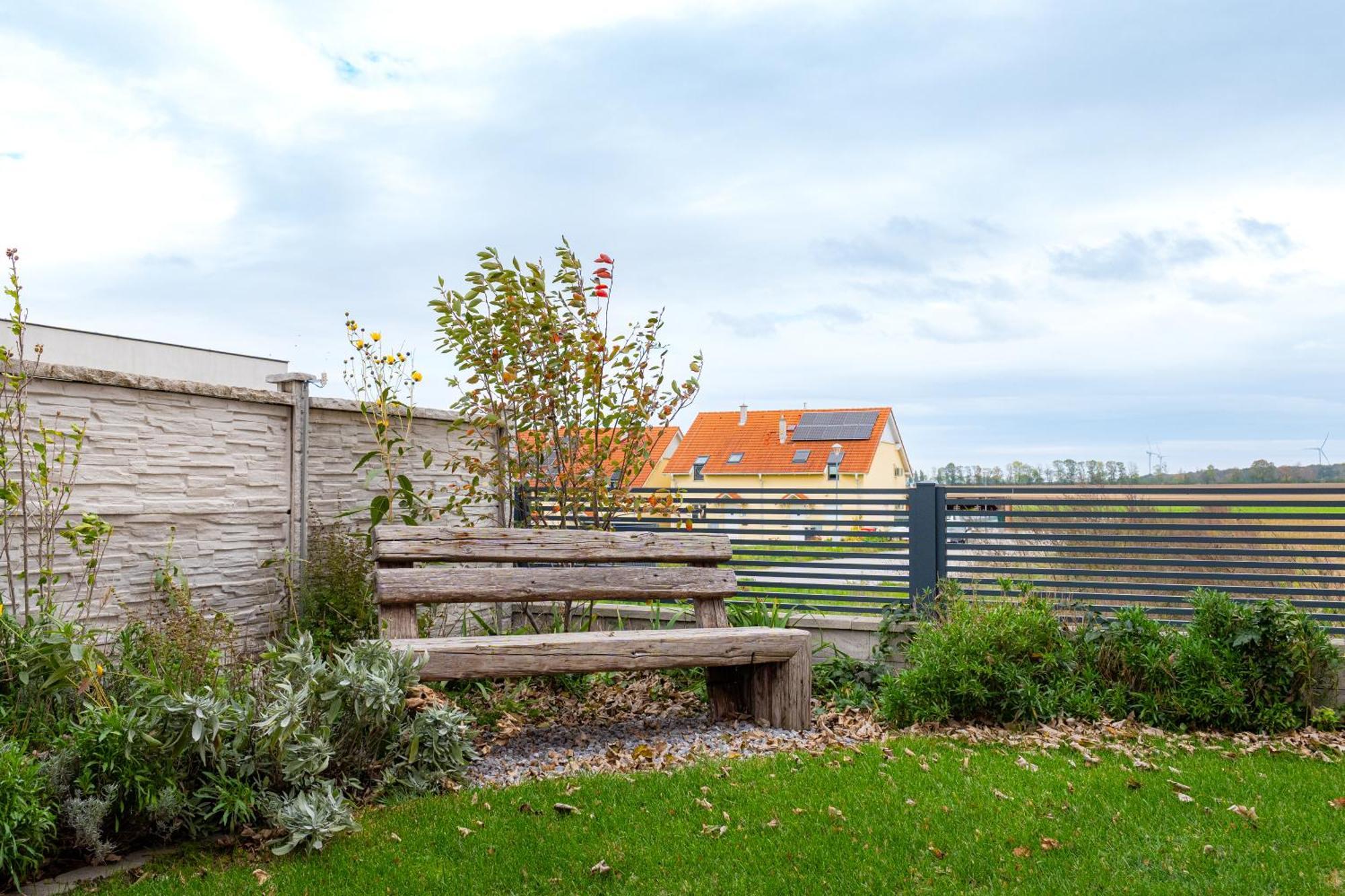 Villa Rose Close To Vienna & Airport Maria Ellend Extérieur photo